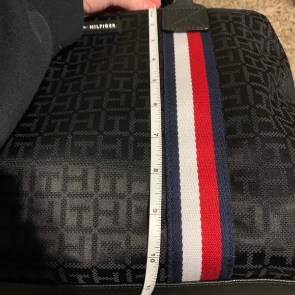 Black Tommy Hilfiger Weekend Bag - Picture 4 of 4